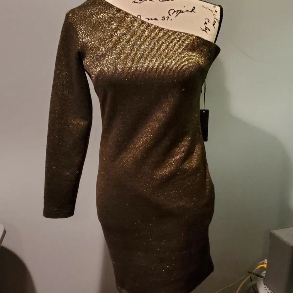 lucca couture sz S, black & gold single sleeve, fully lined,, knit dress. Nwt.